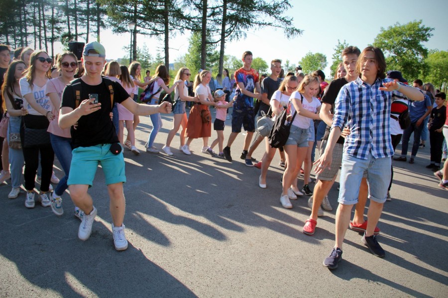 В парке вновь стало весело! Стартовал проект «Летние парки Магнитки 2019»
