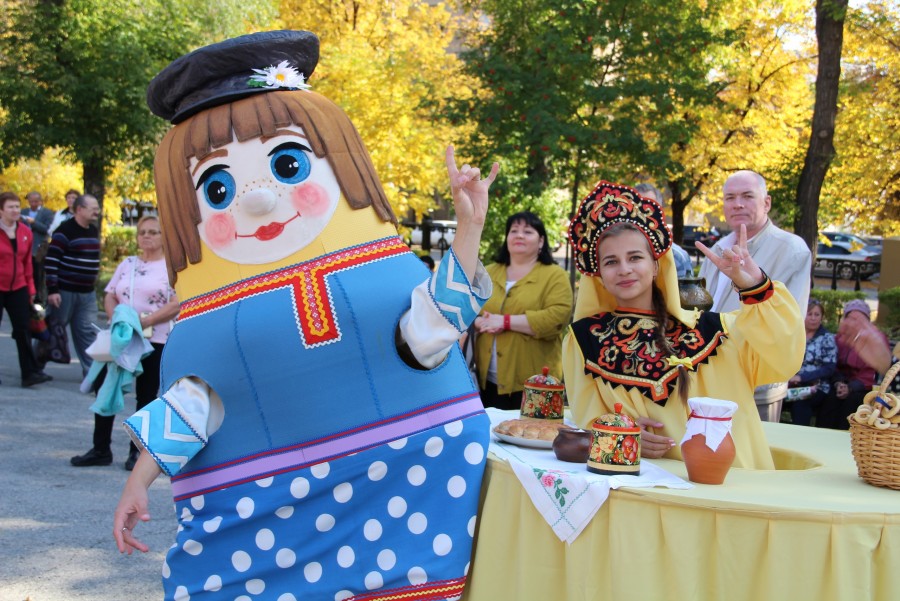 Угощали всех! Фестиваль чая и кофе в очередной раз порадовал горожан
