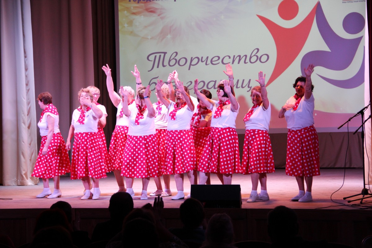 Творчество без границ. В ДДН прошёл городской фестиваль творчества инвалидов