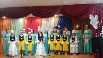 Клуб любителей казахской культуры ДДН поздравил жителей п.Малиновский с Днём пожилого человека