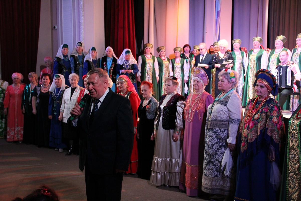 Возраст песне не помеха! В ДДН прошёл фестиваль ветеранских хоров и ансамблей «Я люблю тебя, жизнь - 2022»