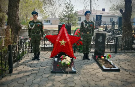 Леонид Васильевич Дема (18 июня 1916 — 17 декабря 2004) — советский военный лётчик. Участник Великой Отечественной войны. Герой Советского Союза. Гвардии майор.